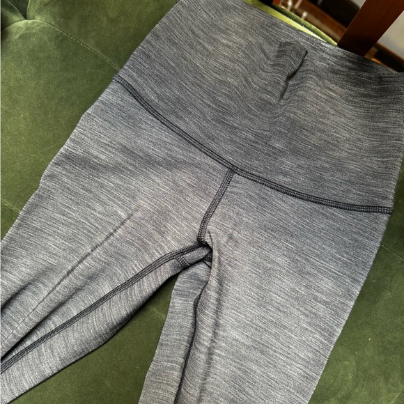Lululemon legging - Picture 2 of 3